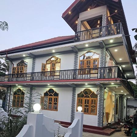 J & J Homestay Jaffna Extérieur photo