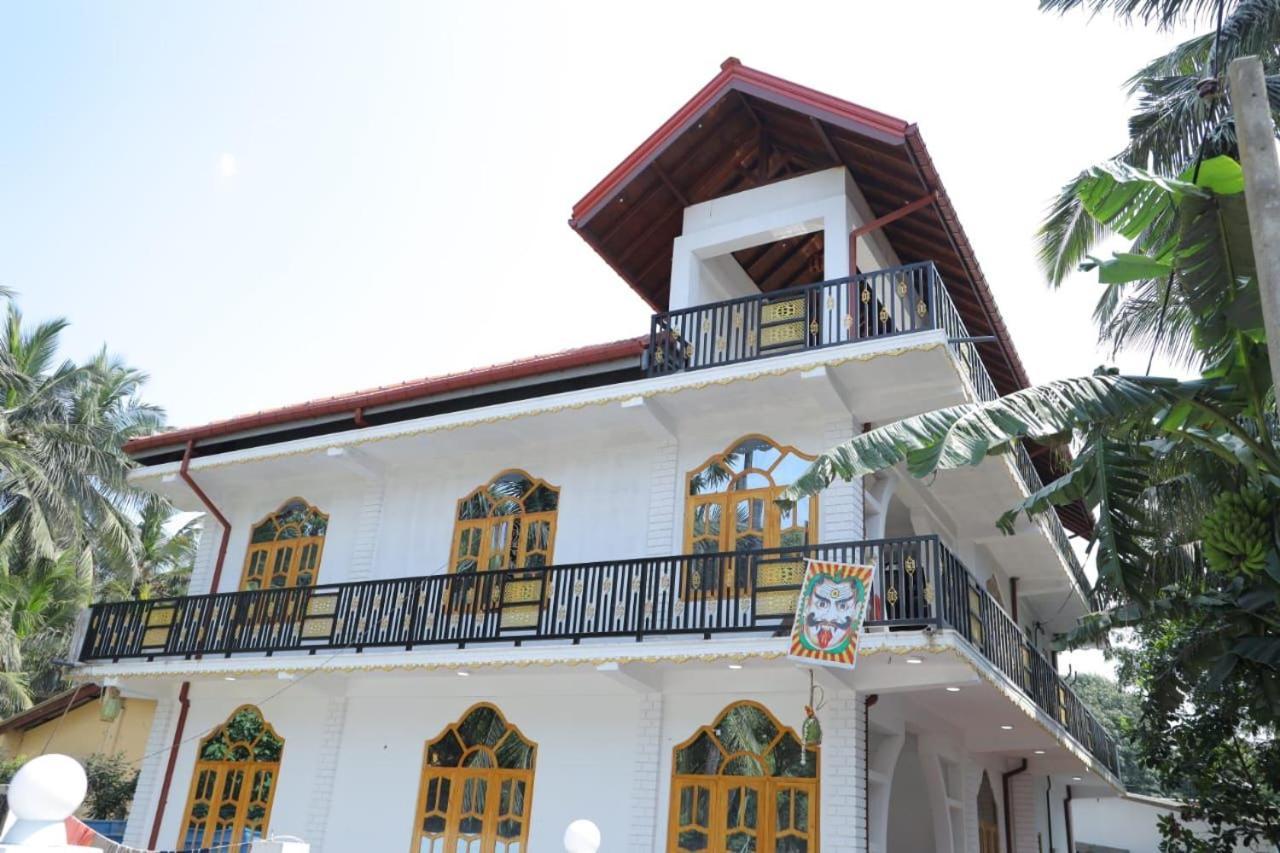 J & J Homestay Jaffna Extérieur photo